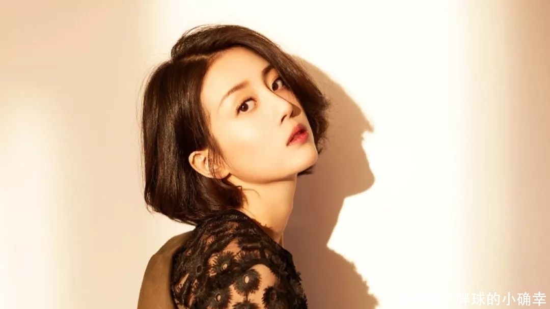 感觉也会特别|女人有这“三个特点”,不要轻易尝试短发,脸型越看越大!