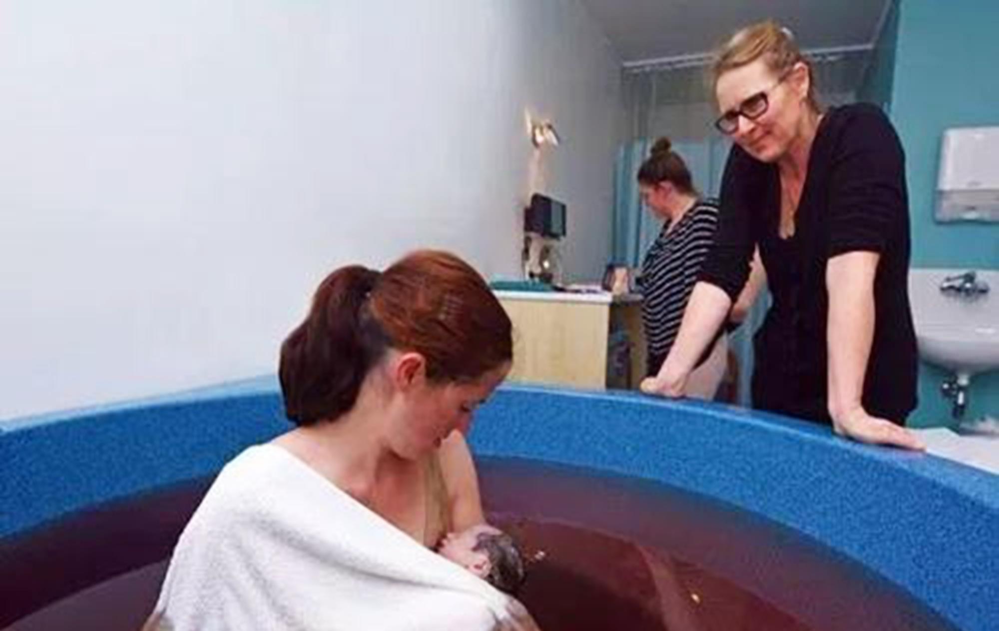 好处|水中分娩好处颇多,为啥女明星很少用呢?产科专家:钱再多也没招