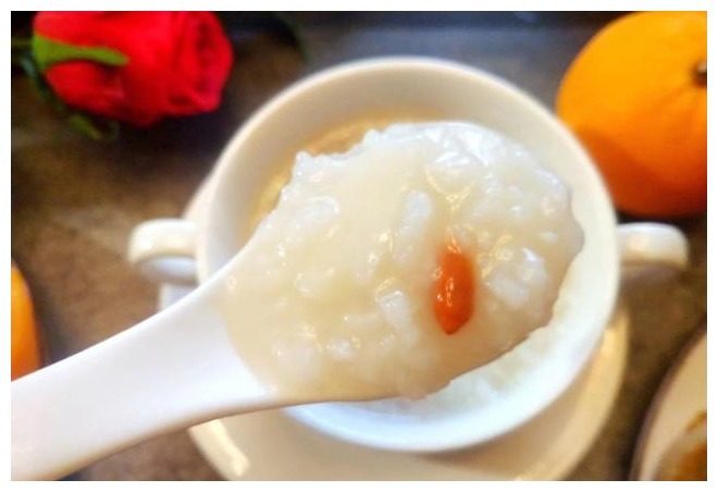 早餐没有大鱼大肉,却用心搭配,美味营养又健康,老人孩子都爱吃