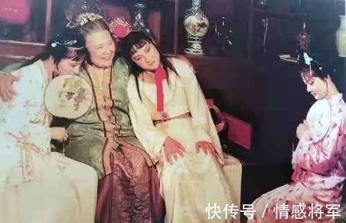 怀金悼玉@贾政点评黛玉、李纨、宝钗三人住处,寥寥数语,高下立判