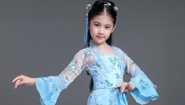 小女孩|朱元璋复兴殉葬制度，一个小女孩只说了9个字，就让母妃免于陪葬