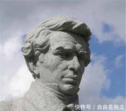 相交|他提出平行线可以相交,却受尽讥讽无人认可,死后12年被证实