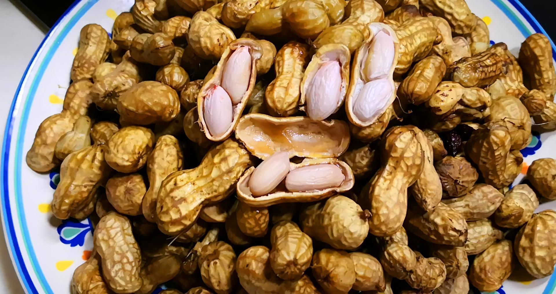 煮花生，最忌直接加水就煮，多加1步，花生又香又入味，还省火