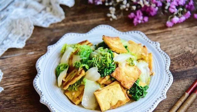 钙片|春季,这菜正当季,3元一把,孩子要多吃,低脂高钙,胜过吃钙片