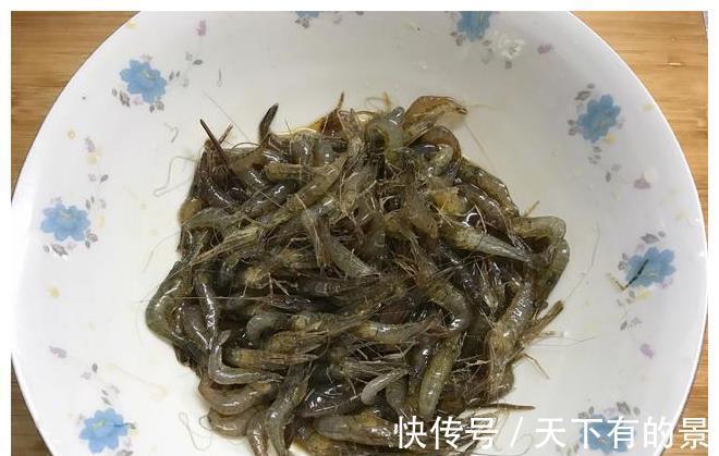 炝一炝|小河虾最具特色的做法,炝一炝就好,端上桌,10分钟光盘