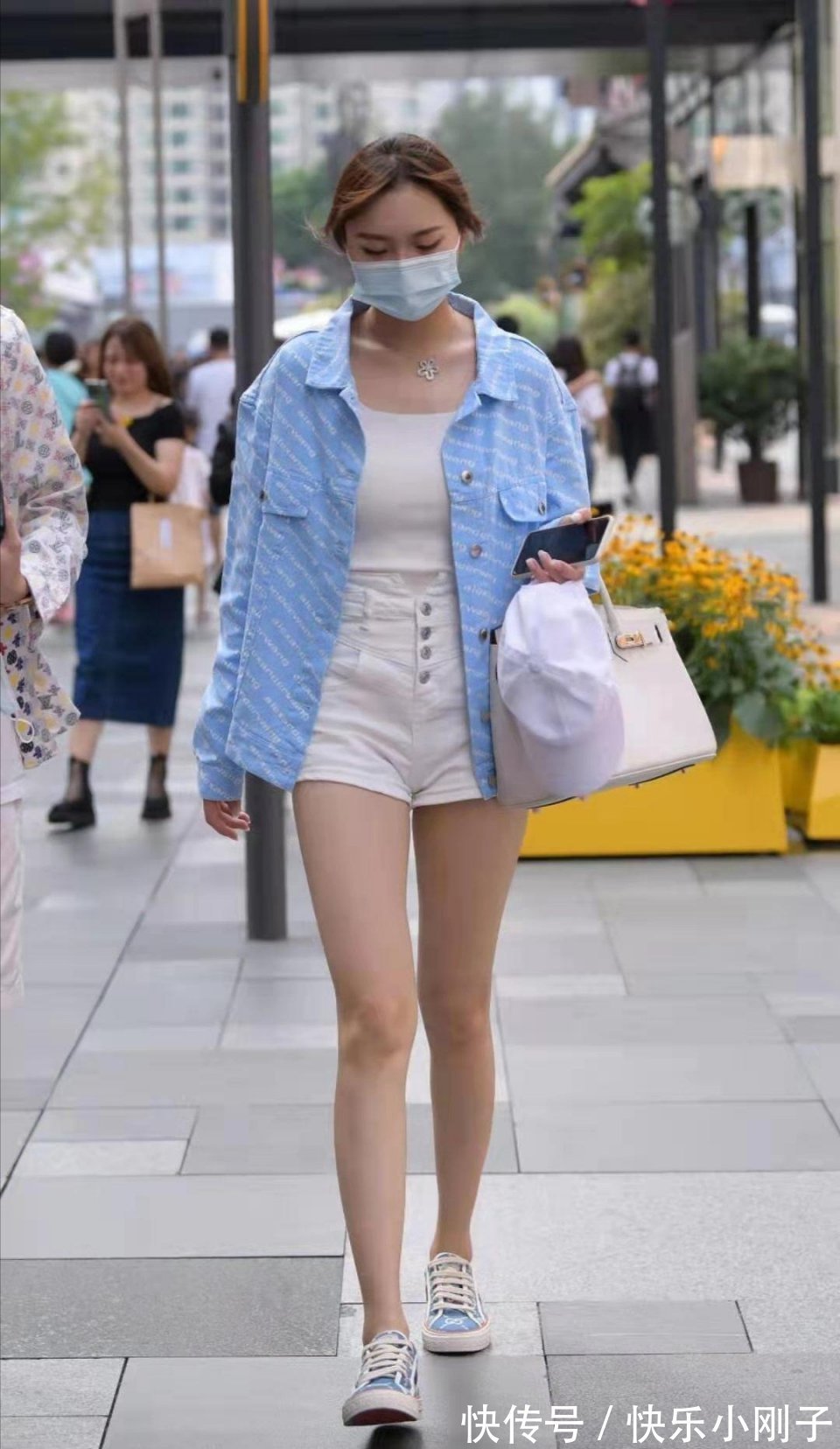 帽子 适合秋日的简约清爽穿搭,秋天也要又美又时髦,你值得拥有