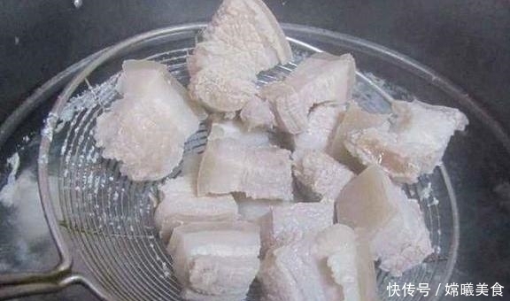 老祖宗留下的秘制配方不管煮红烧肉还是排骨，加1步酥香入味