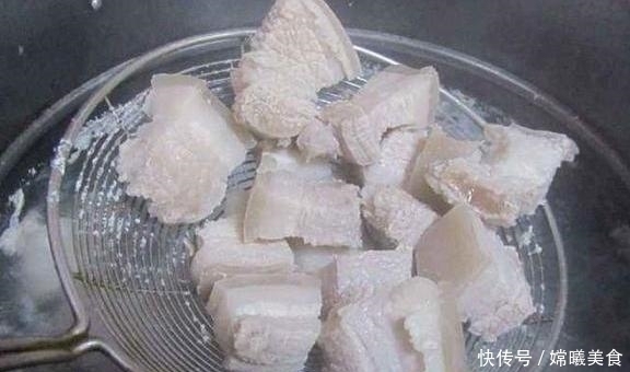 老祖宗留下的秘制配方不管煮红烧肉还是排骨,加1步酥香入味