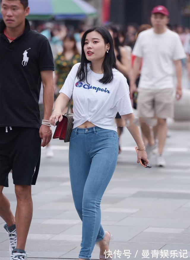 肩部|舒适自在的瑜伽裤穿搭显得有品位,穿着舒适个性,安静温柔