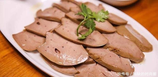 外国鹅肝贵得离谱,为何不用中国鹅肝取而代之,看完才知不可能