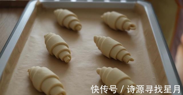 教程|可颂牛角面包，手工开酥教程！