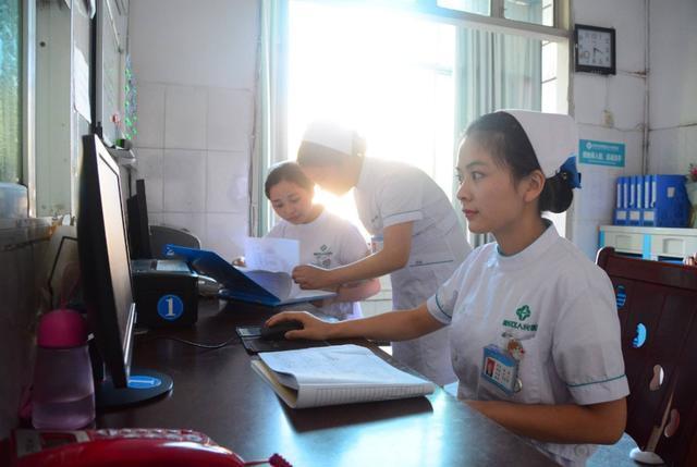 取名|爸爸给宝宝取名“沐风”,爷爷手误漏写一笔,宝妈乐了:不改了