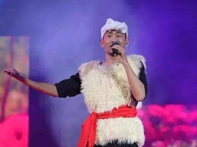 从“草根歌手”到郭兰英爱徒,从当红明星到万人唾骂,阿宝怎么了