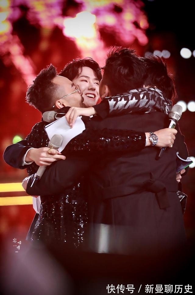 《天天向上》改為黃金檔，主持人陣容調整，王一博大張偉一同離開