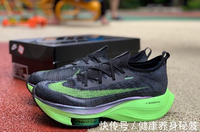 zoom 耐克跑鞋怎么选从竞速到慢跑,3大不同类型,都替你整理好了!