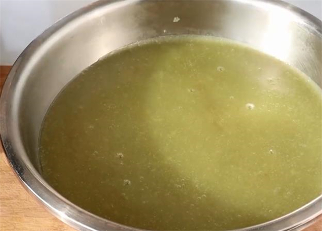 凉粉|教你在家用绿豆做凉粉,清凉劲道爽滑,做法简单,学会不用出去吃