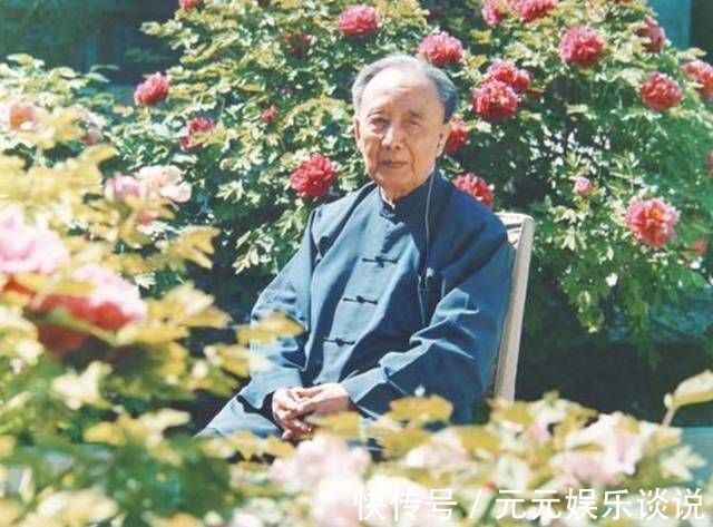 宋词$白居易“离离原上草”被郭沫若和北宋一怪才模仿,水平高下立判