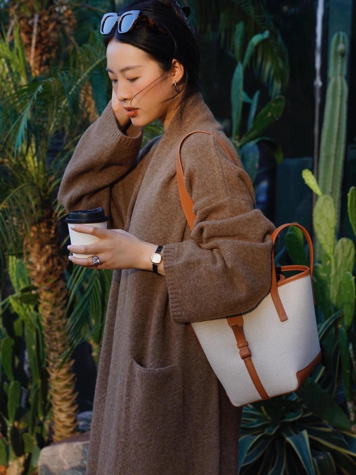 小姐姐 越简约越高级,冬日里不能少的开衫搭配,谁穿谁好看