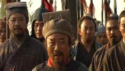 忠义$水浒传中谁是真正的伪君子？并非宋江，此人看似忠义实则真小人