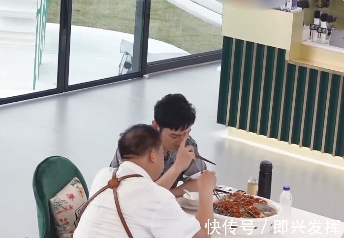 李浩菲|《中餐廳5》下期未播先火,4位老成員返場,網友:有盼頭了