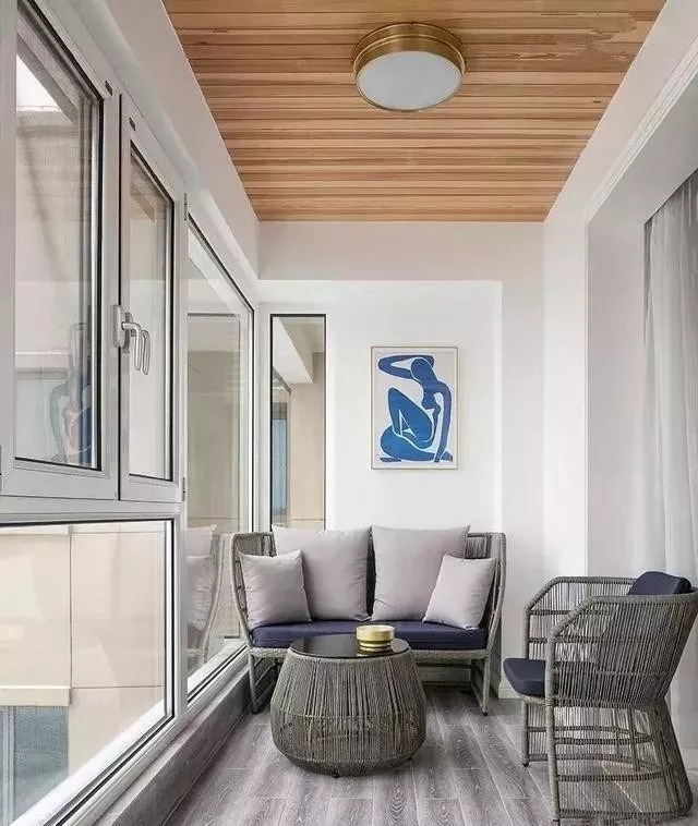 晾衣服|头一次见阳台这么装,瞬间多出一间房,晾衣服也不用愁!