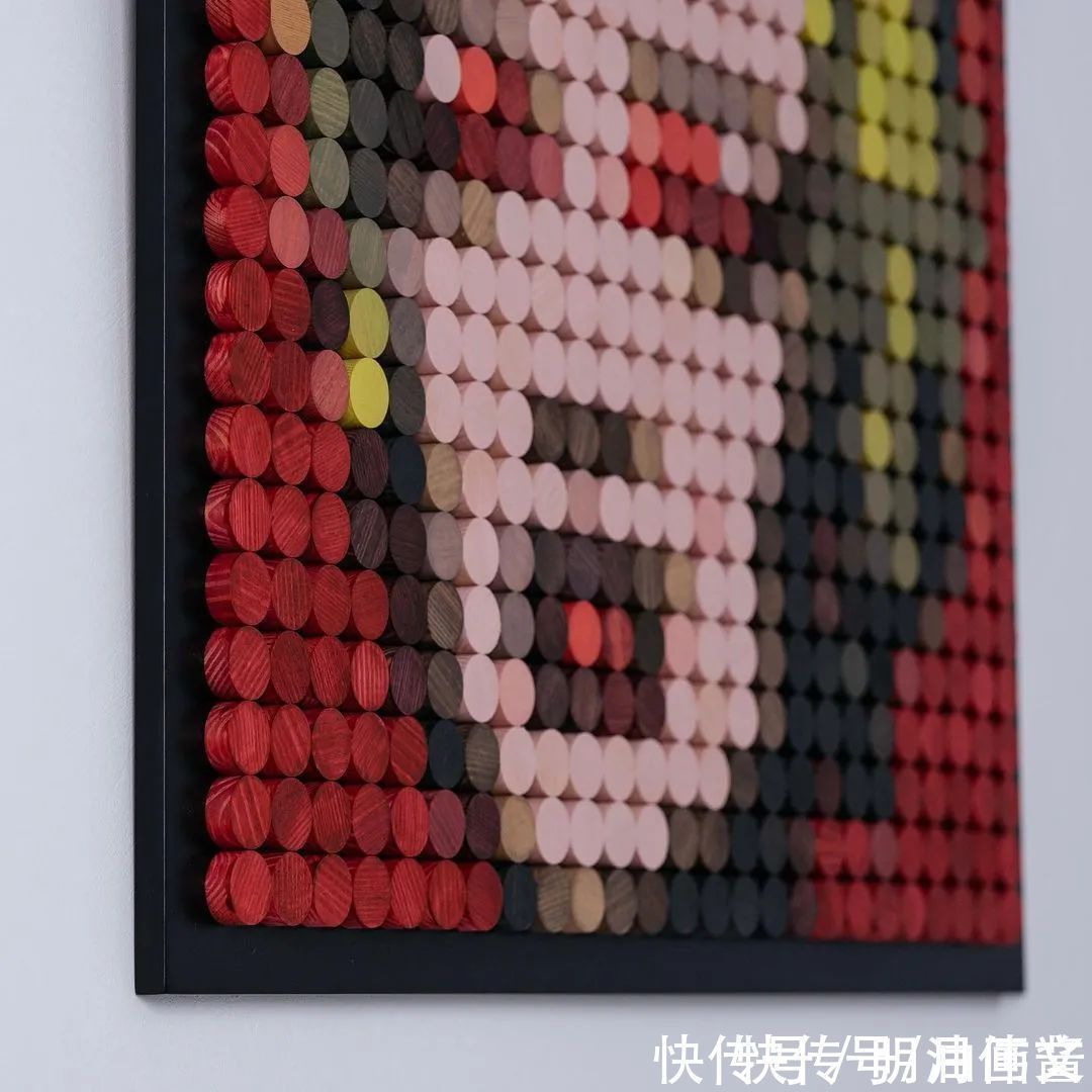 艺术品|用425个木块，组成让人看不懂的作品，艺术家：你离远点看
