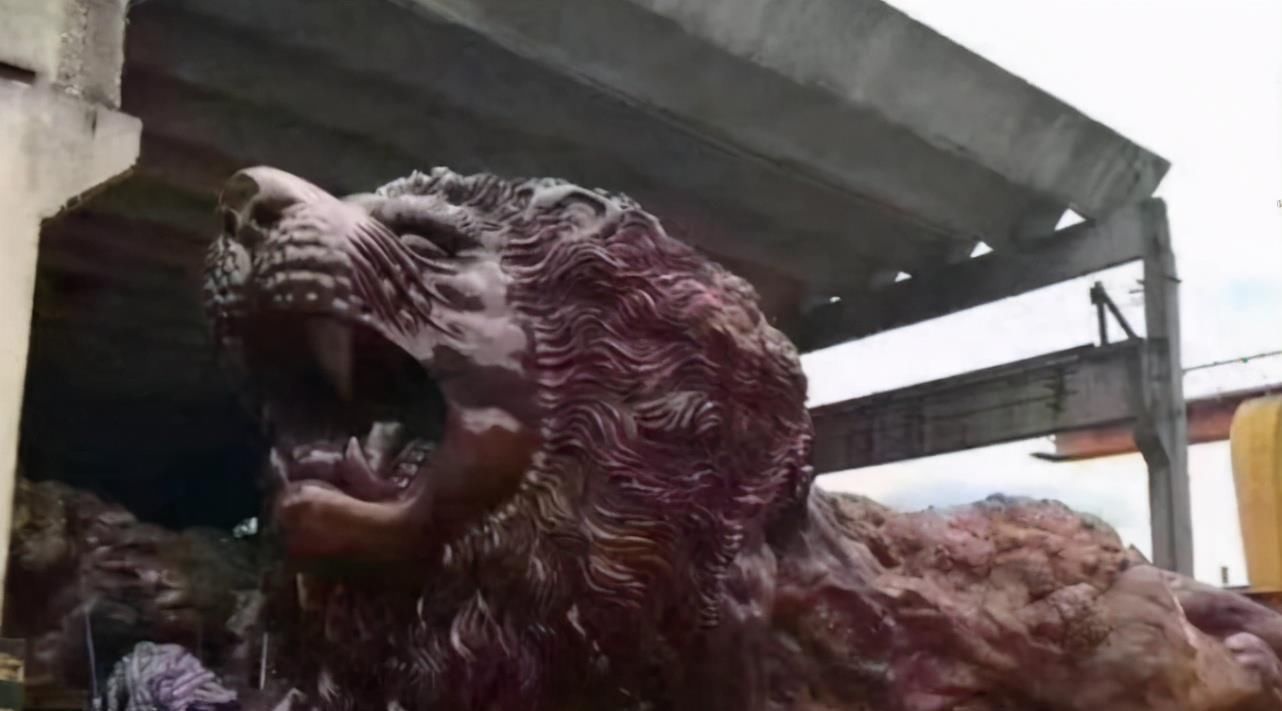 匠人$一匠人雕15米30吨重“雄狮”,称没1000万不卖,今宝物变“废品”