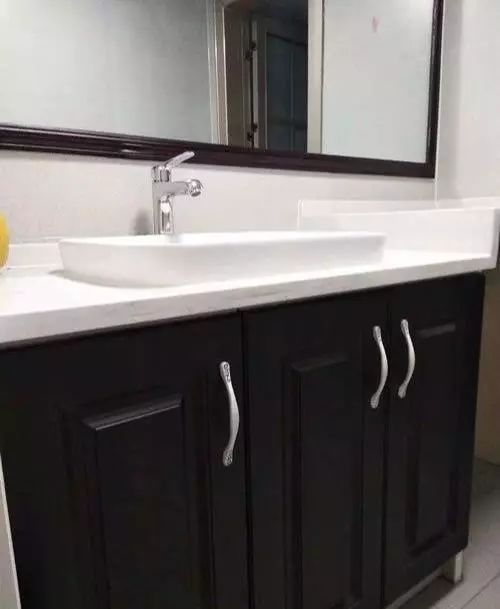 新家|朋友15万装修的新家,越看越耐看,亮点是卫生间半嵌入设计!