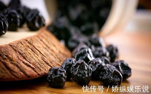 蓝莓干|皱纹最怕的几种食物,经常吃还你满脸胶原蛋白,五十岁都不显老
