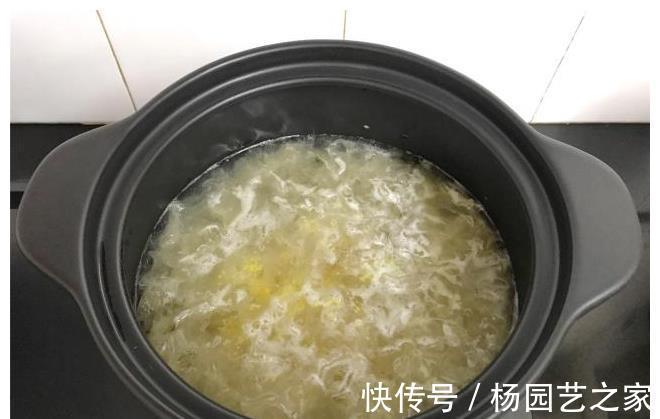 养胃|维生素C是苹果的10倍,和小米煮成粥,养胃去秋燥,隔三差五必