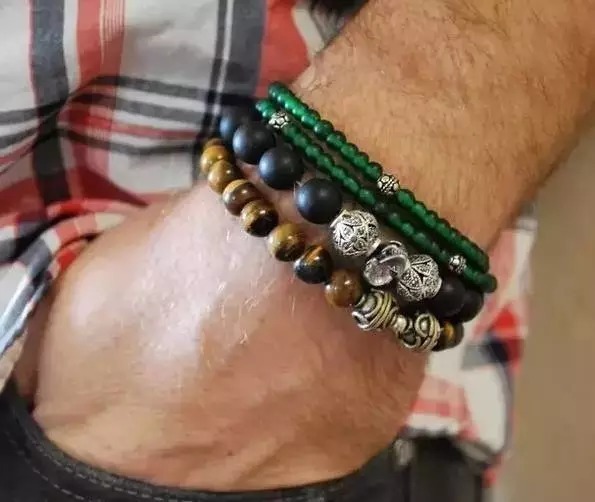 串珠|手串怎么戴才不土气?教你一秒变型男!