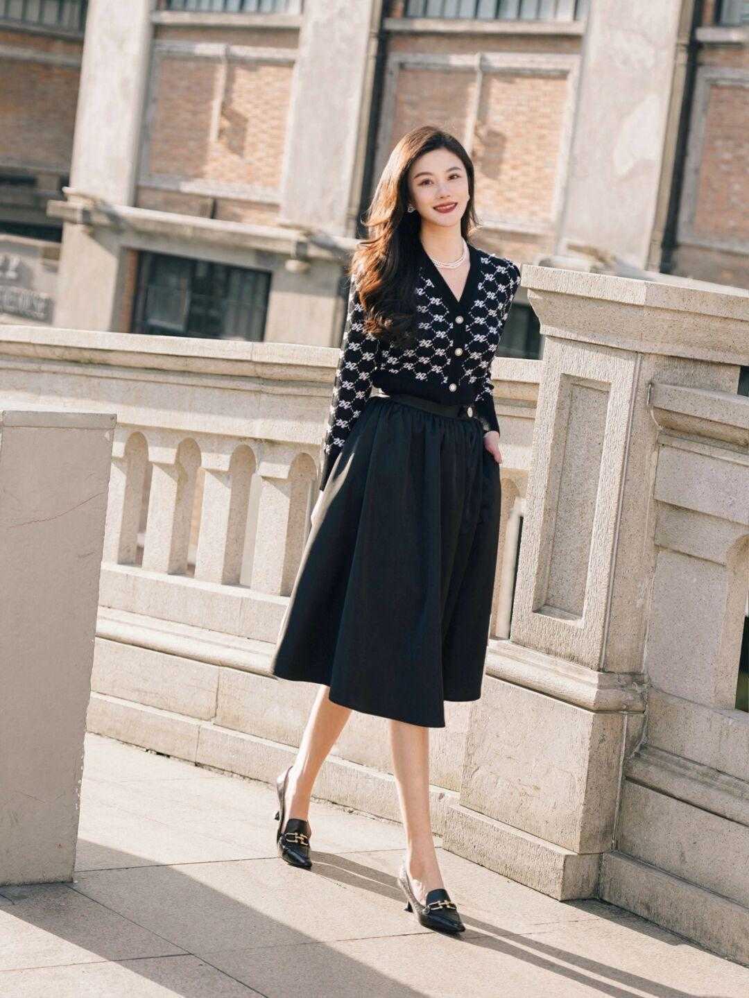 打底衫 临近新年!别再穿松垮无形的单品了!这几件干练又保暖的衣服,最好看