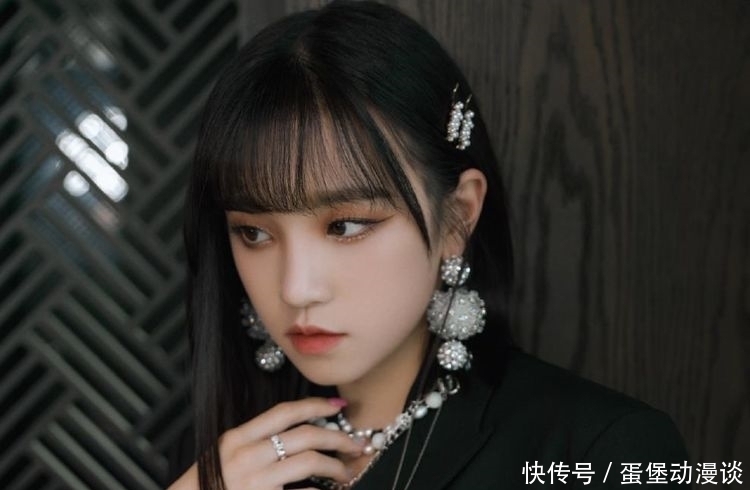 宣传|跑男成员为宣传郑恺新电影,玩游戏故意放水,宋雨琦的做法太耿直