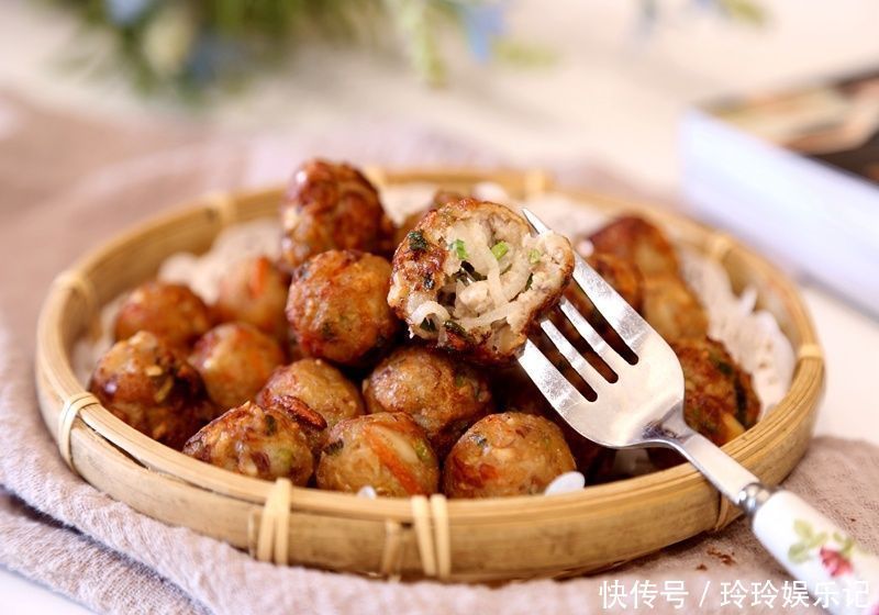 传统|白萝卜又出新做法,打破传统,私房秘制,加1物,香3倍!可炸可蒸