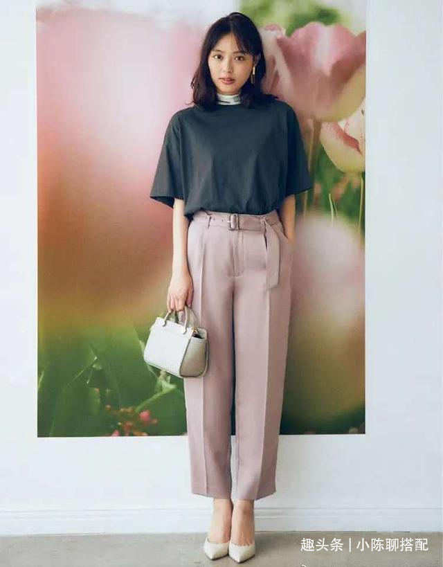 肤色 秋季最质感的穿搭,参考这4组配色,衬肤色又显气质照穿就够了