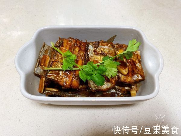家常|家常红烧带鱼超还吃，我家三天两头吃一次
