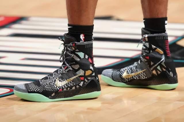 NBA球员上脚：Kobe9全明星配色，范乔丹的闪击7很帅