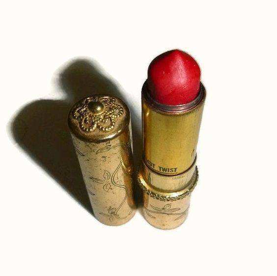  杯托|安徽农村的杯托、手灯和火桶等老物件，基本消失，如今不容易见到