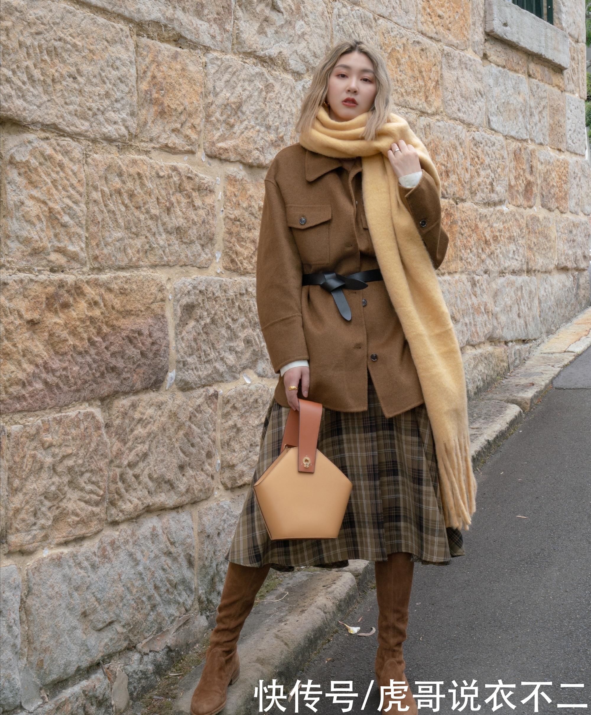 35岁女人穿衣需要追求品质，优雅大气才是你的美，这样穿很高级