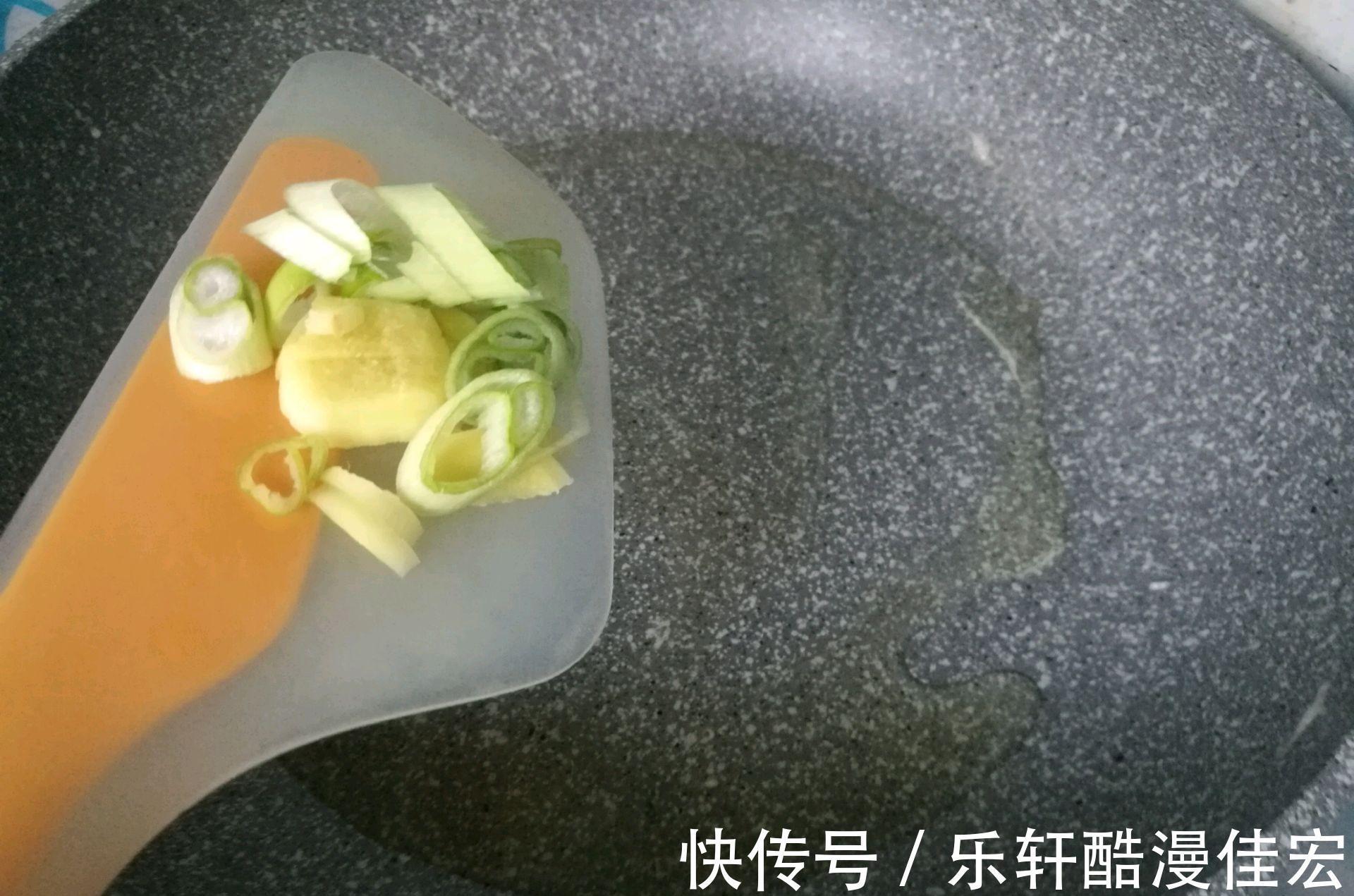 大鱼大肉吃太腻,试试这道蚝油香菇炒油菜,味道鲜香,清新解腻