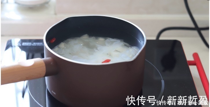 银耳|银耳不出胶很多人第一步就做错了，难怪银耳汤水清淡不好喝