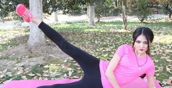 膝关节|膝盖不好,骨科医生教你2个养膝动作,润滑膝关节,减少膝盖磨损