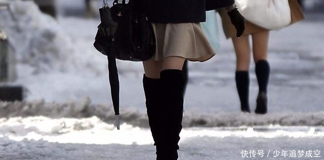 短裙|世界抗冻的4个地区,日本女生穿短裙过冬,俄罗斯女人看后也认怂