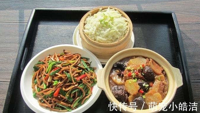 小炒|妈妈晒给孩子7天晚餐，朋友圈爆红，一周不重样，好吃不贵特舒服