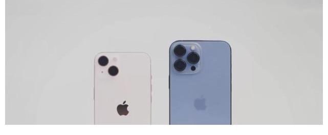 差距|iPhone13ProMax与iPhone13拍照比拼：多1颗镜头，差距真就很大？