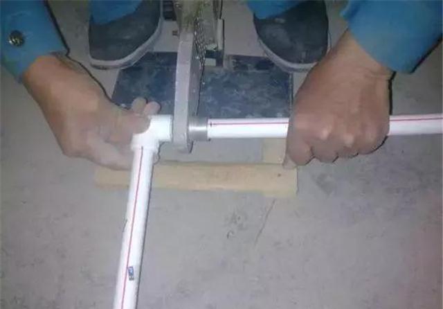 聚丙烯|水路改造选PPR管还是PVC管?老师傅讲解两种水管的区别,别踩坑了
