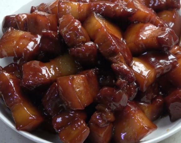 红烧肉怎么做最香？大厨透露：多做1步，软糯又够味，特别好吃