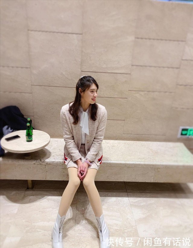 赛场|张雨霏赛场上真霸气,私底下却是隐藏的时髦精,穿小香风套裙好美