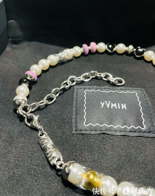 女神@别忘了11.11是光棍节!拒绝直男礼物,教你用一条项链搞定女神!