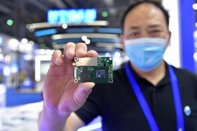 新华社记者 （科技）“硬核”科技产品亮相中国卫星导航成就博览会